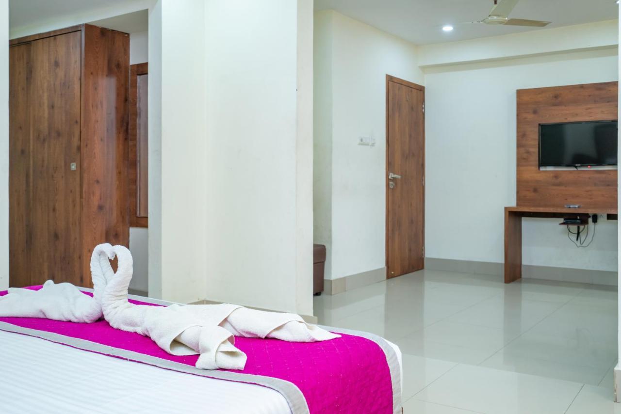 Nexstay Crystal Residency Calicut Eksteriør billede