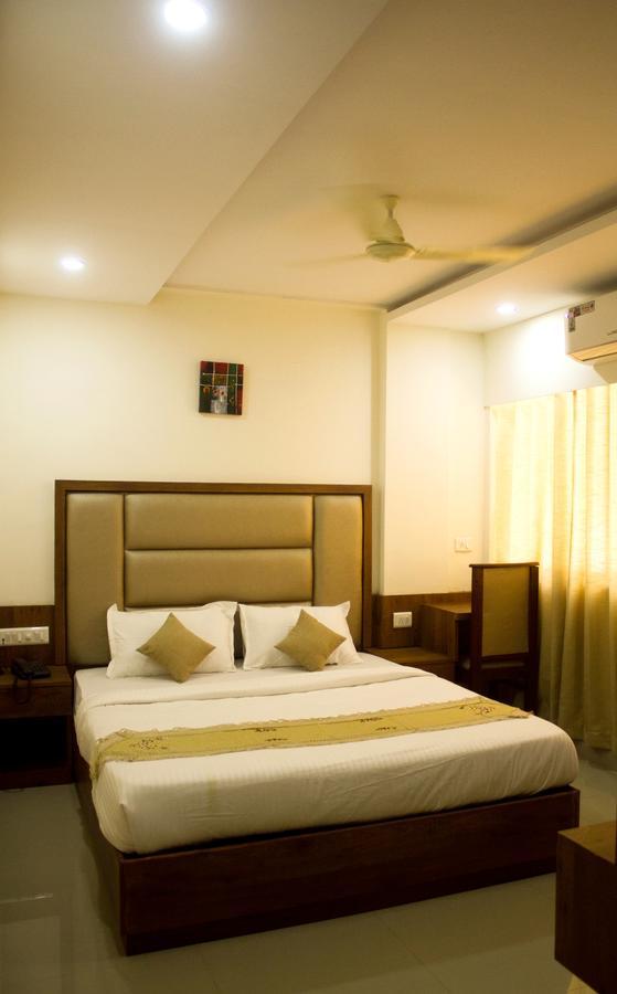 Nexstay Crystal Residency Calicut Eksteriør billede