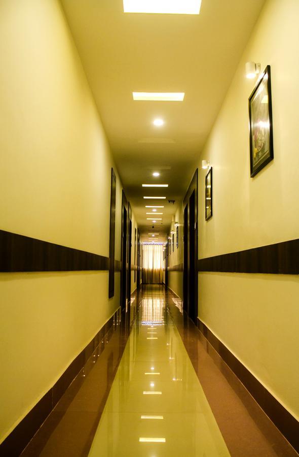 Nexstay Crystal Residency Calicut Eksteriør billede
